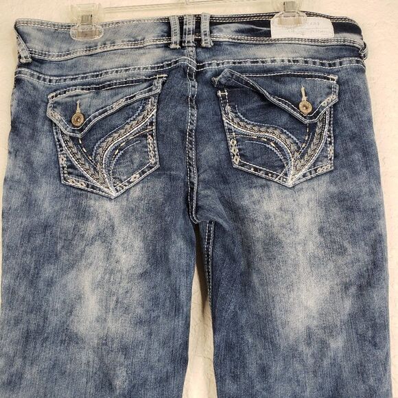 Ariya Light Bleach Out Jeans 13/14 - Picture 8 of 16